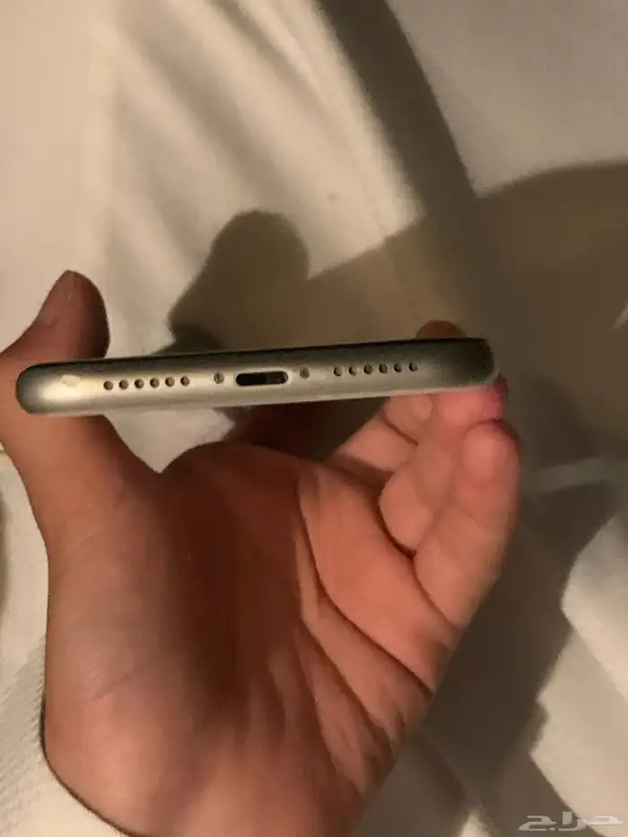 جوال iPhone 11 نظيف 5