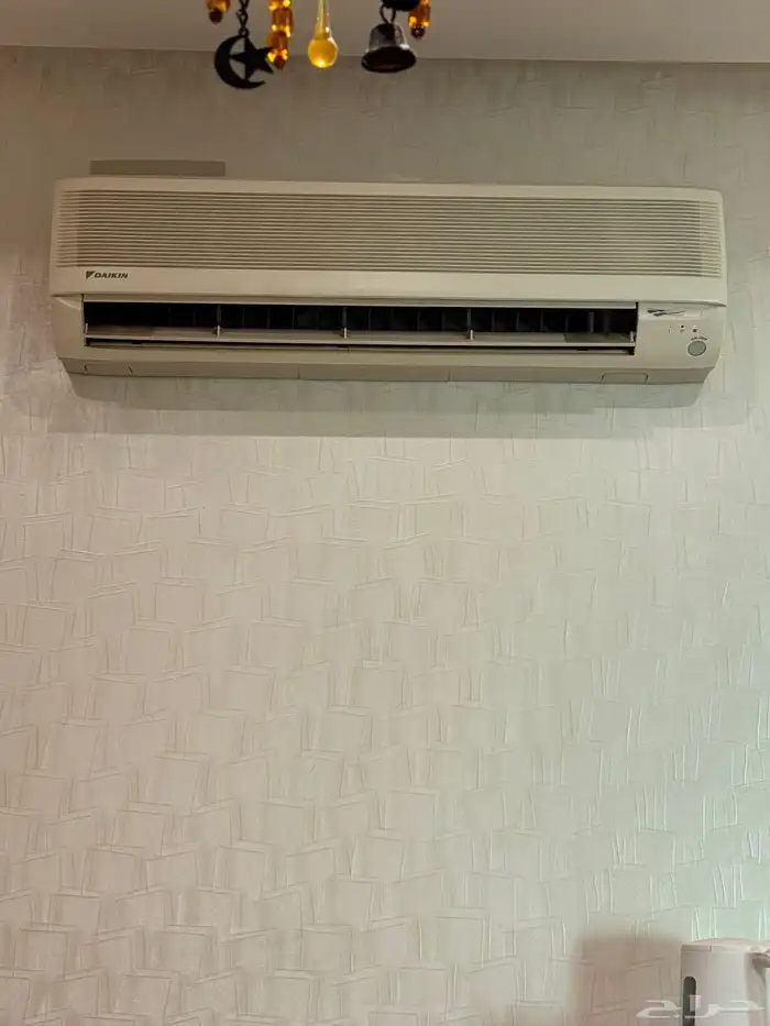 مكيف شباك مكتب كبير ودولاب و طاولة طعام 7