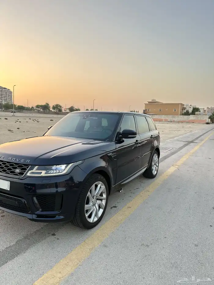للبيع سيارة رينج روفر سبورت 2020 فئة HSE 4