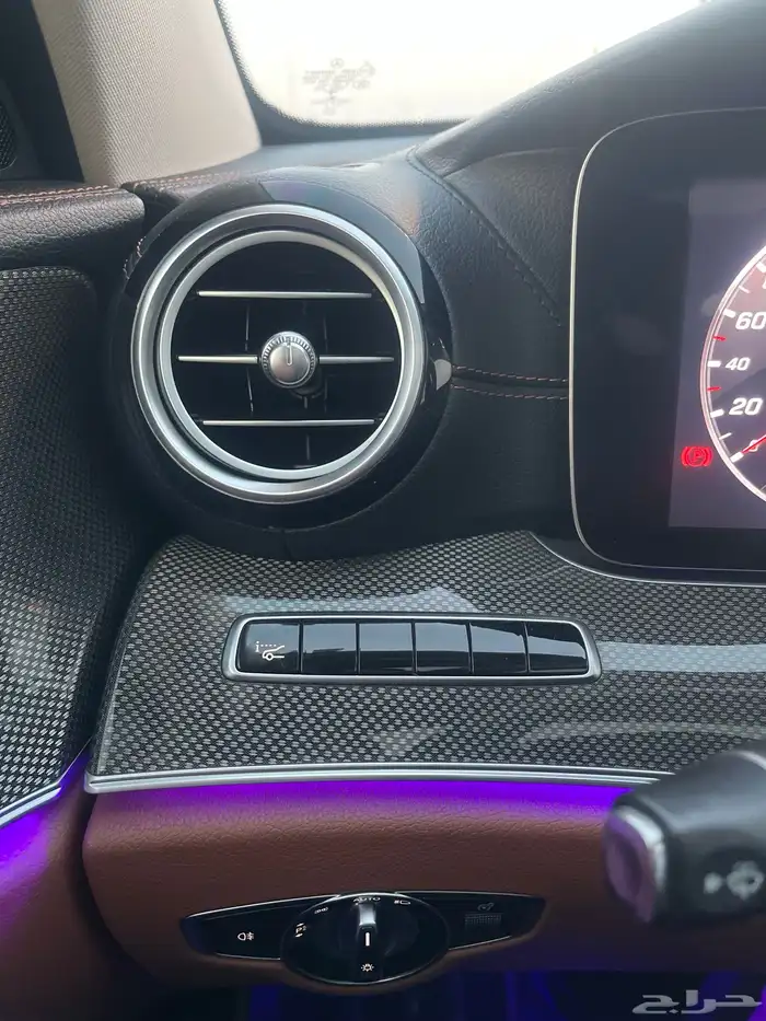 مرسيدس E300 2018 ممشى 99km 21