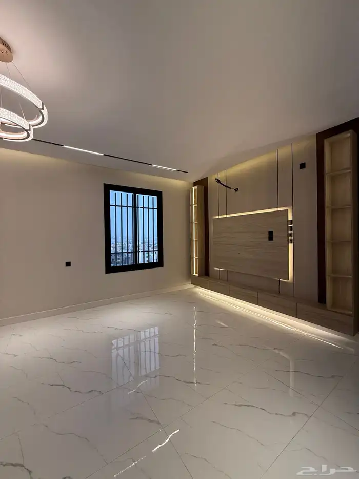للبيع شقق علويه تشطيب vip ف ابها حطين مقابل كبري المطار 12