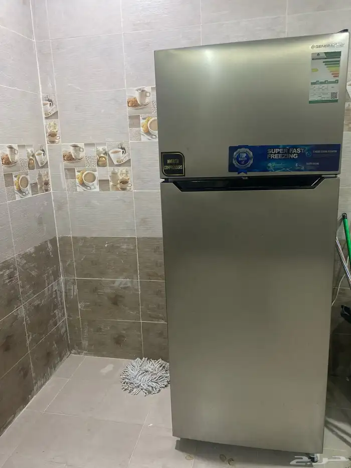 ثلاجه نضيفه استخدام اربعه شهور جديده باقي 0