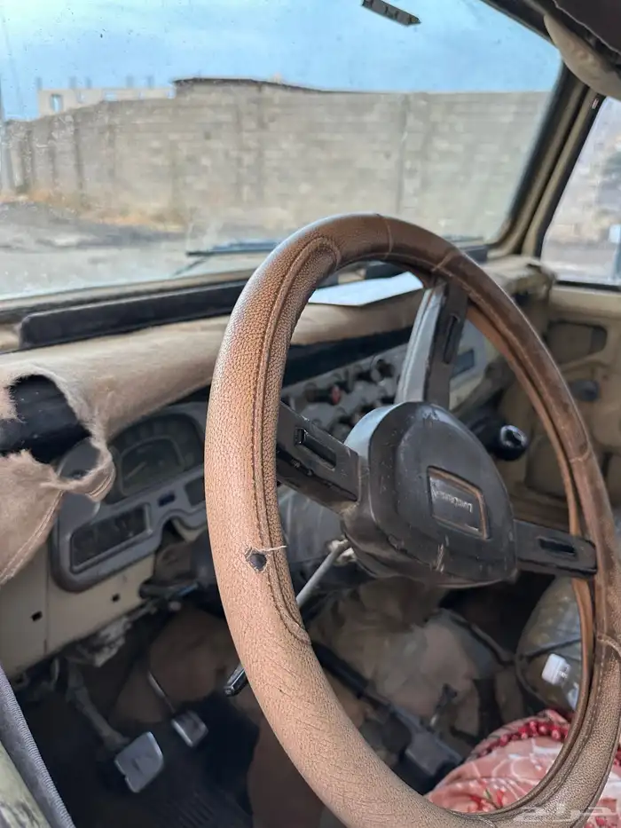 جيب ربع مصندق FJ40 موديل 1983 7