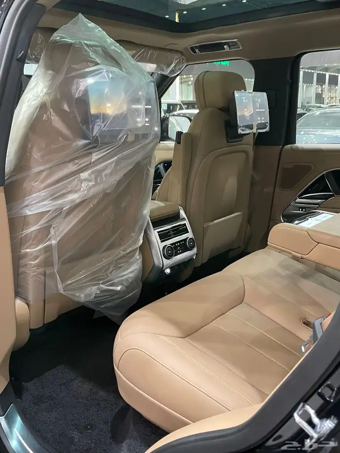 لاند روفر رنج روفر HSE V6 جديد 2025 15