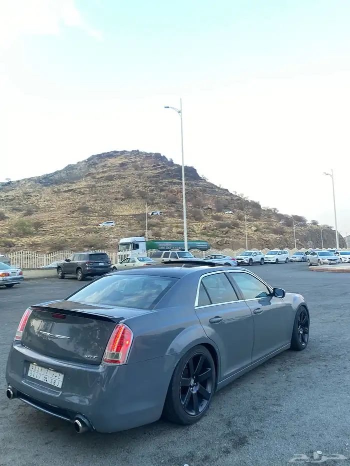 كليزلر 2013 SRT8 سكي فور نضيفه على الشرط ممشى 200 الف 3