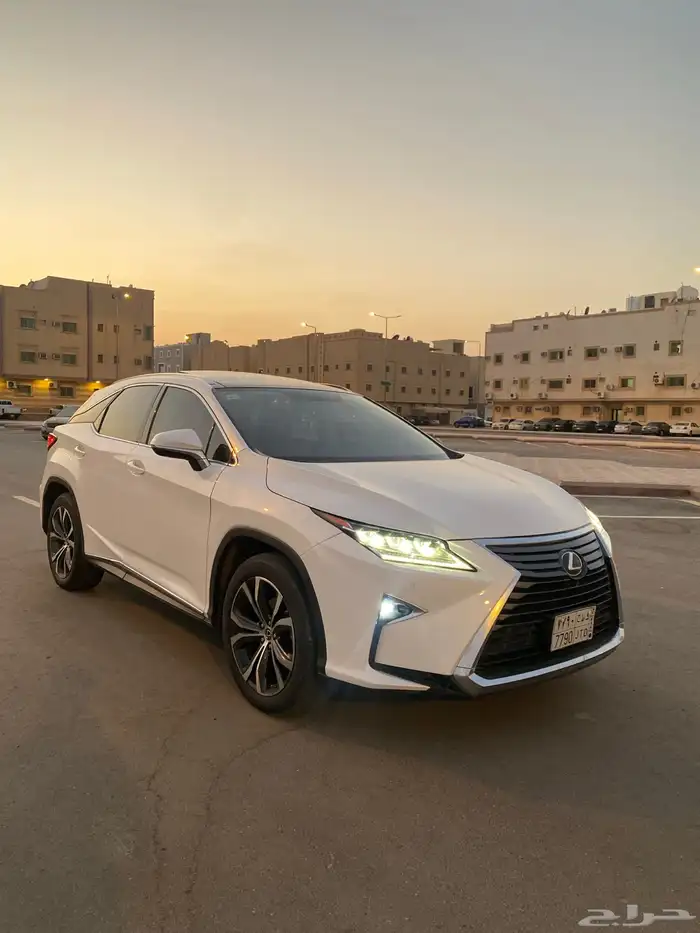 للبيع لكزس RX350 فل كامل 2019 لؤلؤي 2