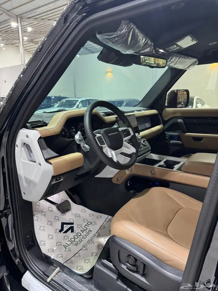 لاندروفر ديفندر HSE X-Dynamic موديل 2025 مستعمل . 18