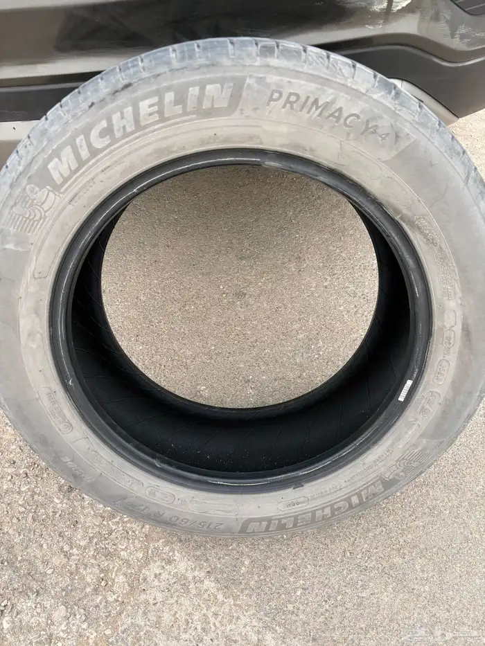 كفرات ميشلان مستعملة نظيفة مقاس 215 60 17 6