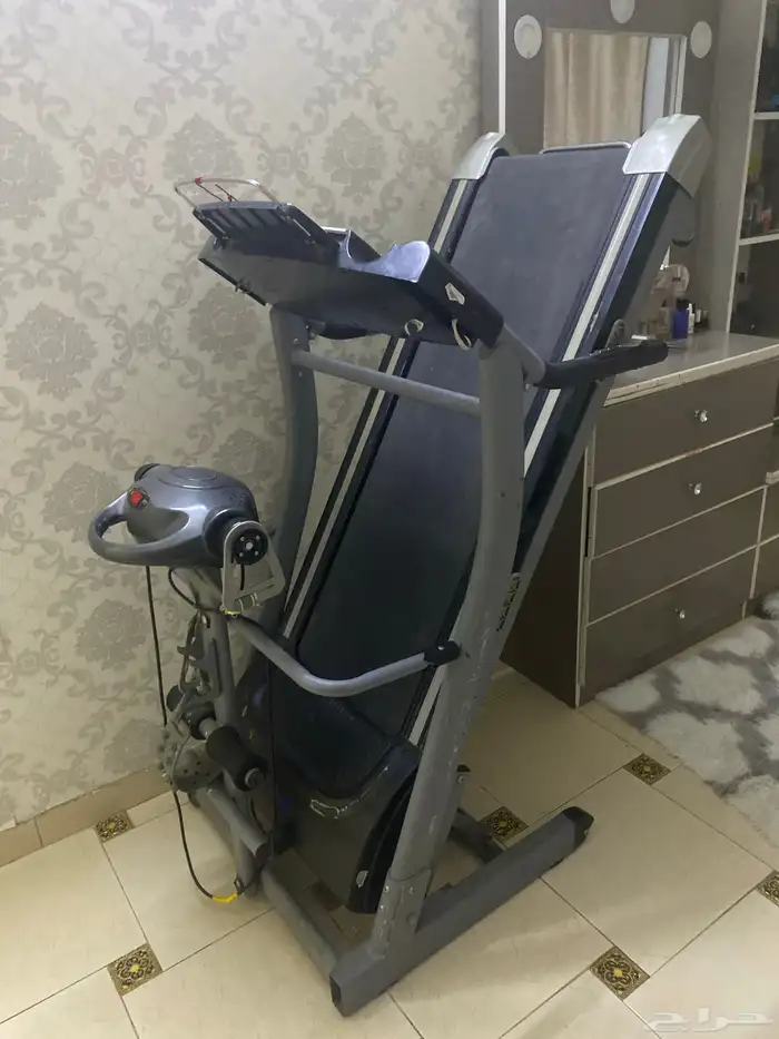 سير له سنتين استخدام حشمه وما اشتغل الا مرات تنعد 0