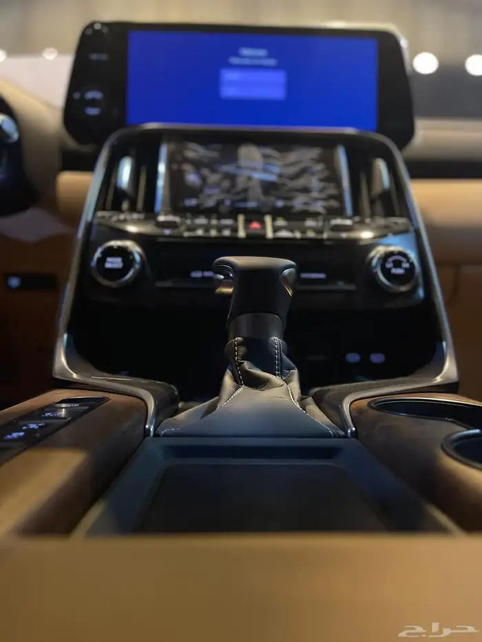 لكزس بي بي 2025 LX600 فل كامل 13