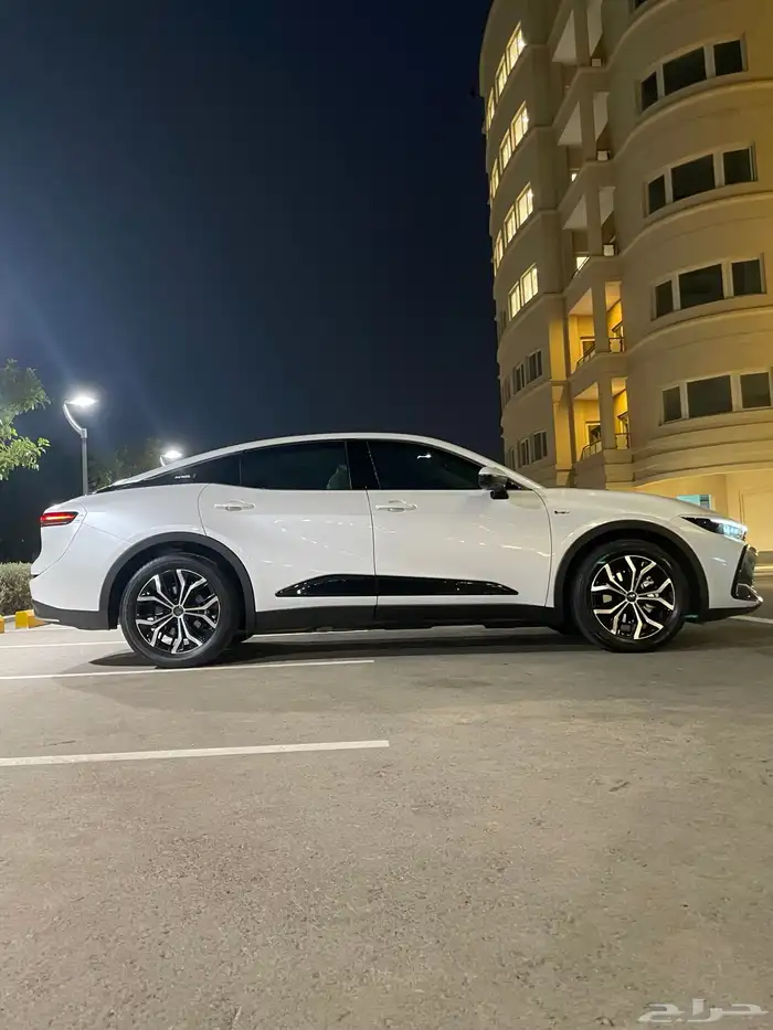 تويوتا كراون 2025 فئة Premium 5