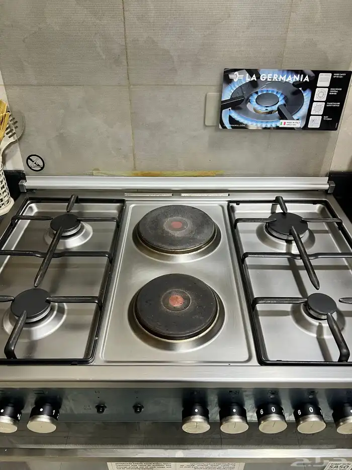 فرن من ماركة لاجرمينيا الايطالية 2