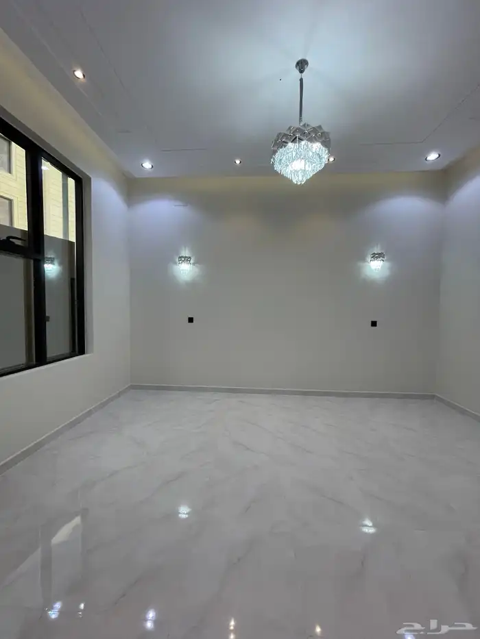 للبيع شقق ارضيه وعلويه 6 غرف بسعر 490 الف ابها المحاله 4