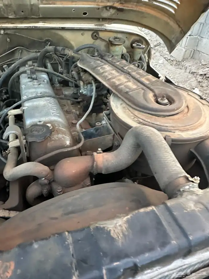 جيب ربع مصندق FJ40 موديل 1983 18