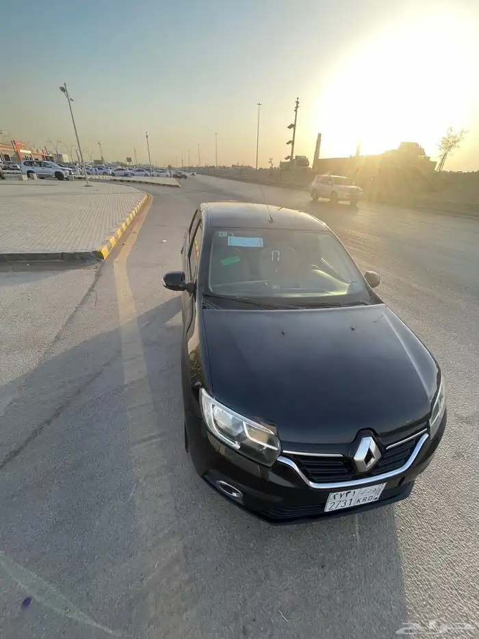سياره رينو بحاله ممتازه 6