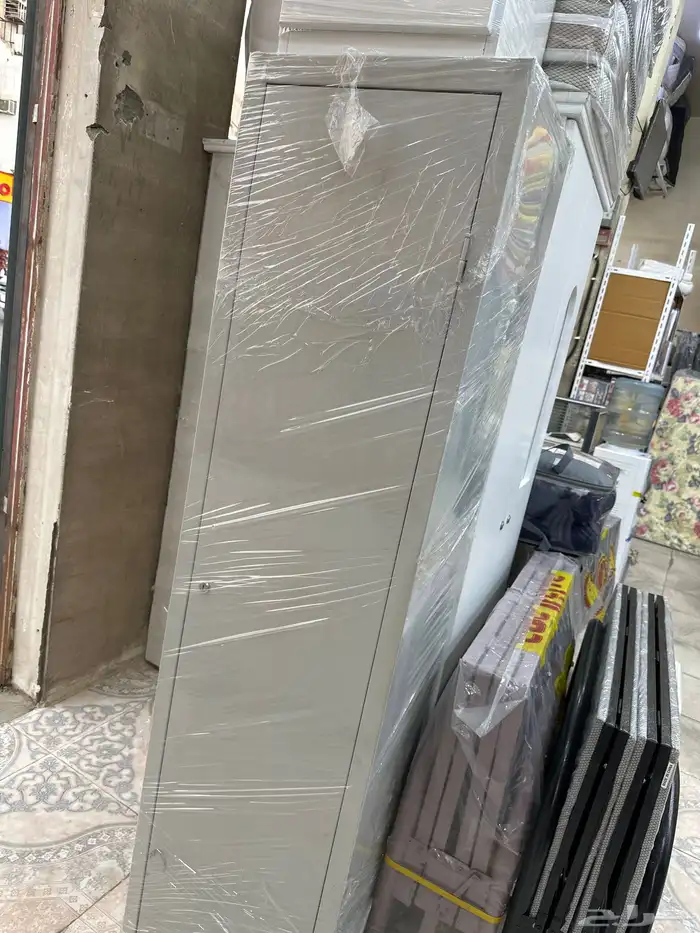 دواليب حديد وخشب جميع الانواع 0