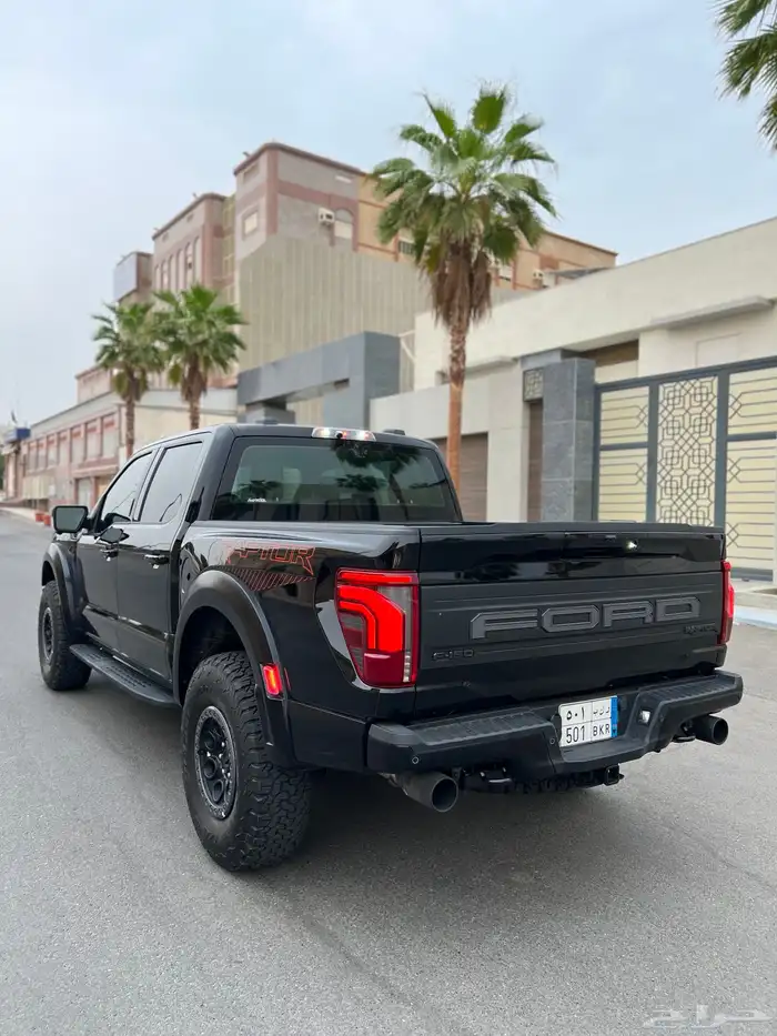 للبيع فورد f150 رابتر 2024 شبه الجديد 5