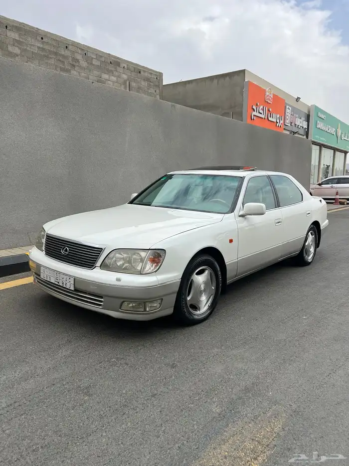 لكزس LS400 0