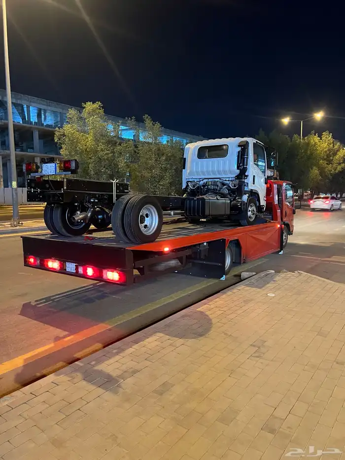 سطحة ايسوزو هدروليك وكرين 2024 للبيع 2
