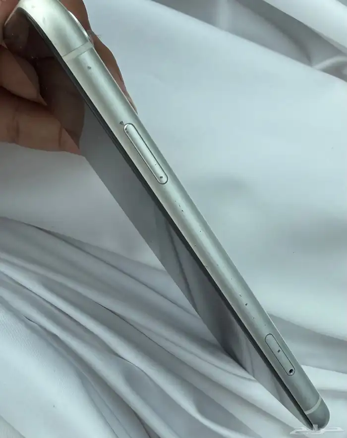 ايفون XR 64 GB بطارية 97 7