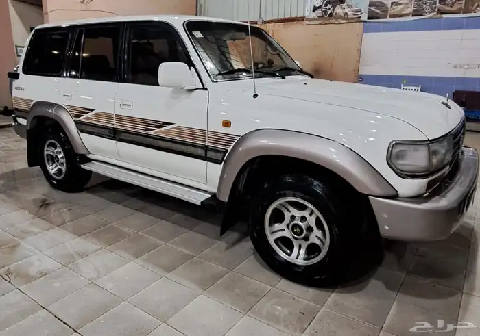 جيب Land Cruiser 4