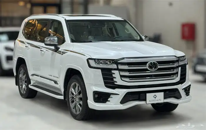 لاندكروزر VXS موديل 2024 فل كامل وارد خليجي مستعمل 2