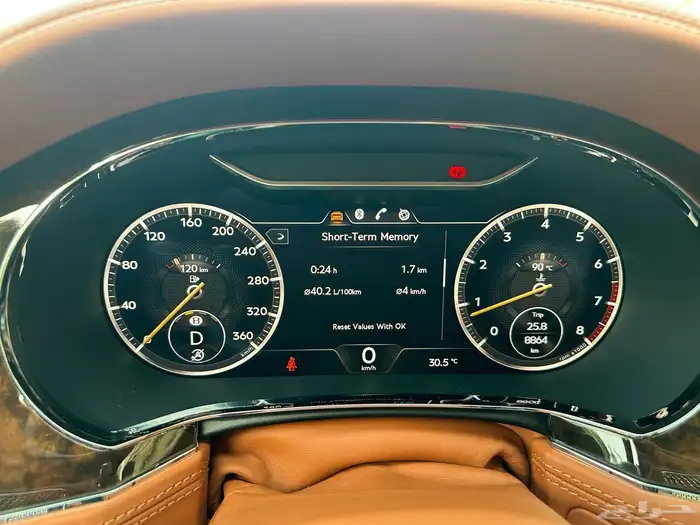 بنتلي GT ازور 2023 9