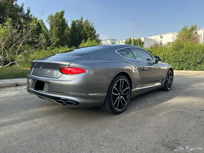 بنتلي GT ازور 2023 20