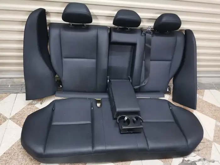 قطع غيار مرسدس فئة C 12
