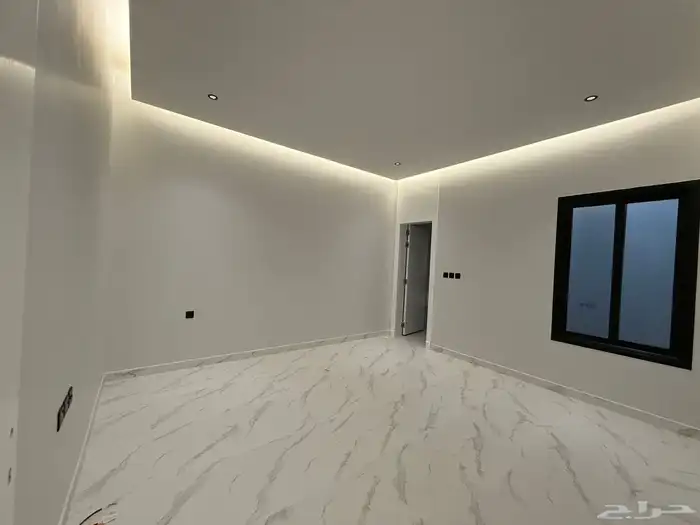 دور أرضي للبيع بتصميم عصري بمساحة 350 3