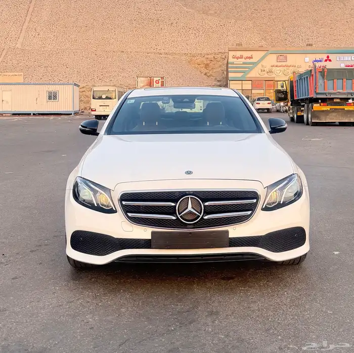 مرسيدس E250 2020 ( بنزين ) فل كامل شبه جديد للبيع 1