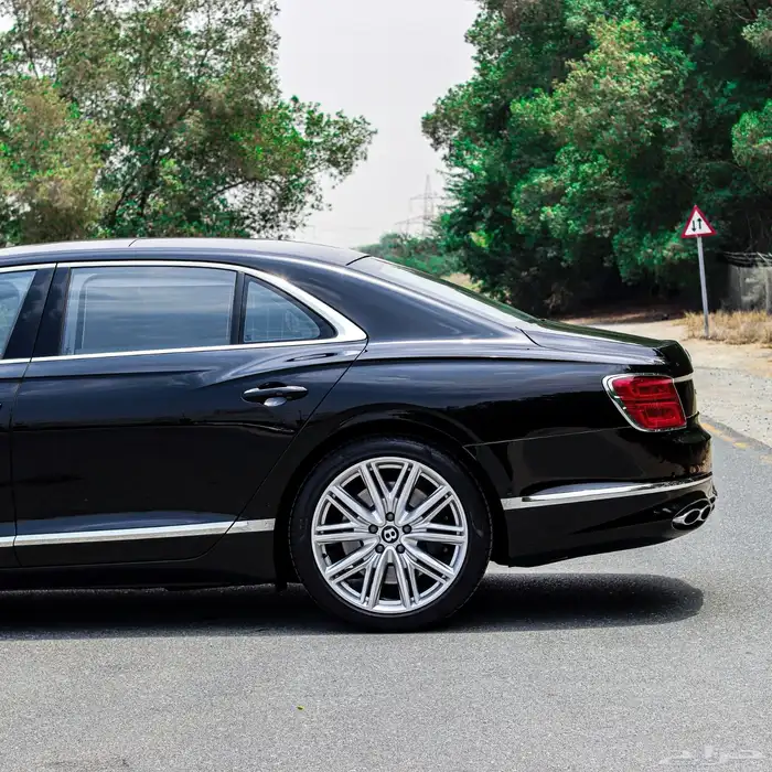 Bentley 2023Flying Spur بنتلي كونتيننتال فلاينج سبير في دبي 6