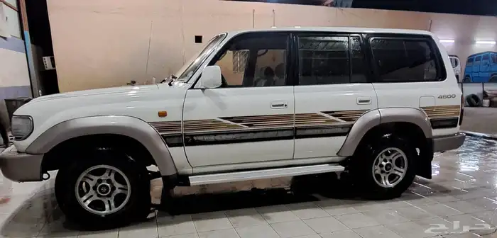 جيب Land Cruiser 6