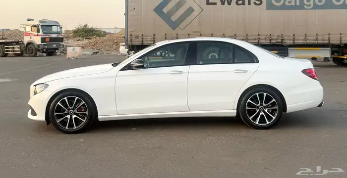 مرسيدس E250 2020 ( بنزين ) فل كامل شبه جديد للبيع 6
