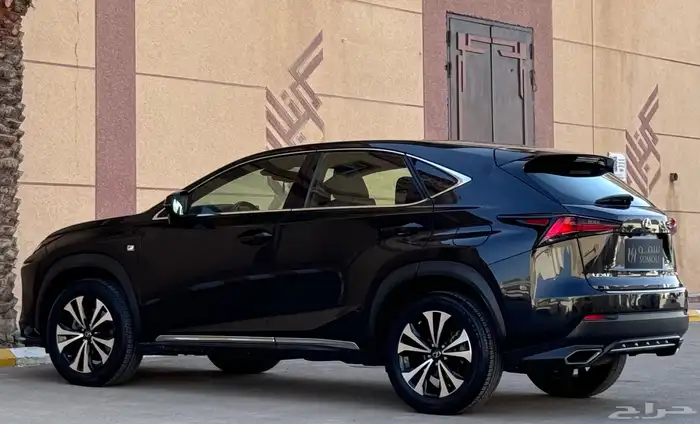 لكزس NX300 F SPORTS 2021 5