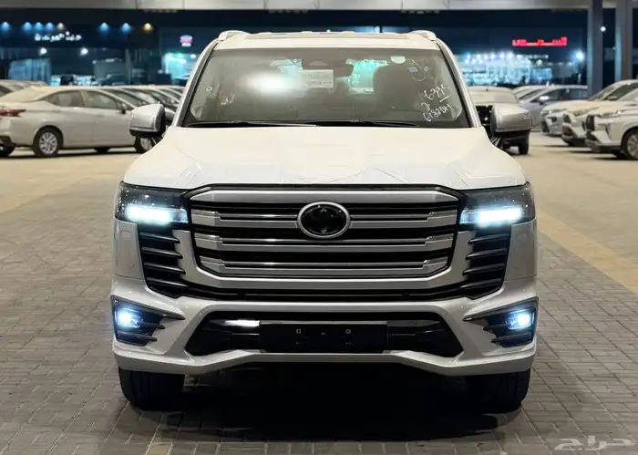 تويوتا لاندكروزر 2025 GXR S بنزين اصفار ( بأقل سعر ) 1