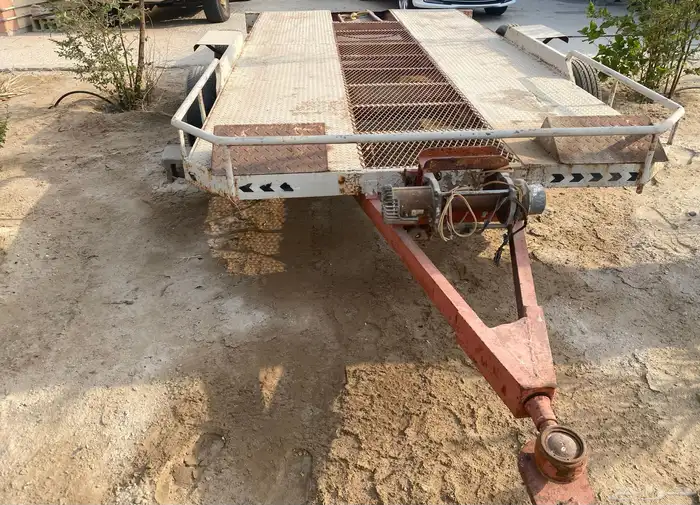 للبيع عربة سحب سيارة 4
