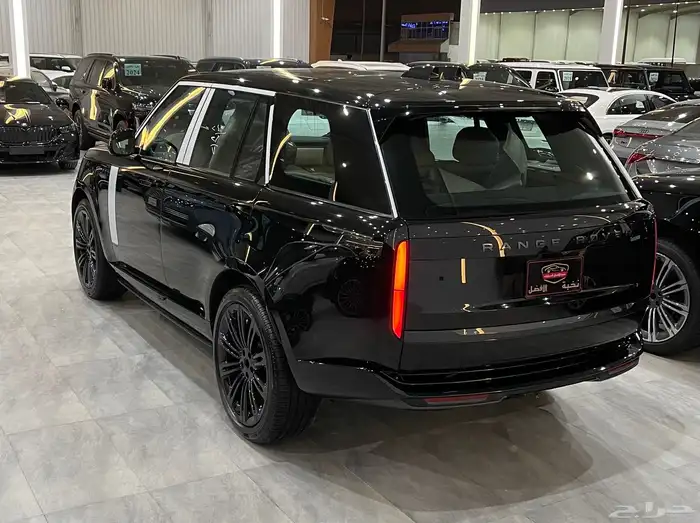 لاند روفر رنج روفر HSE V6 جديد 2025 4