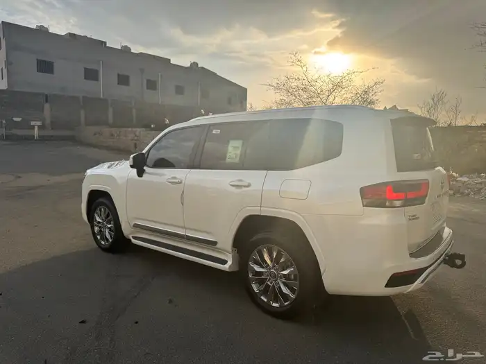 لاندكروزر 2023 سعودي L5 10