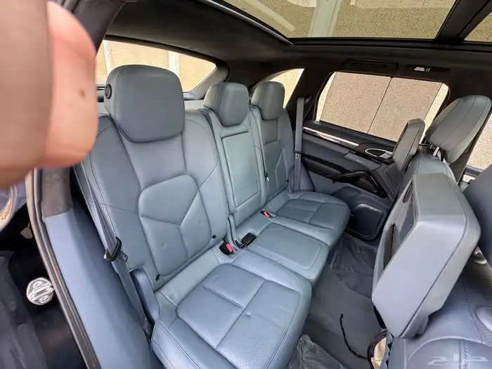 Cayenne Black Edition. 8