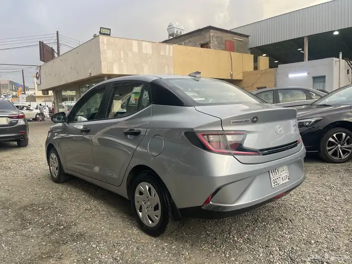 هيونداي i10 2024 شبه الاصفار 3