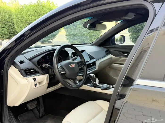 كاديلاك 2020. CT4 15