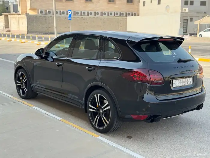 Cayenne Black Edition. 1