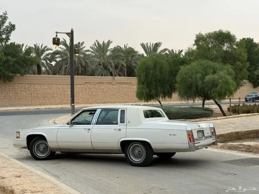كاديلاك بروقهام فليتوود1991   تحفة أمريكية كلاسيكية 9
