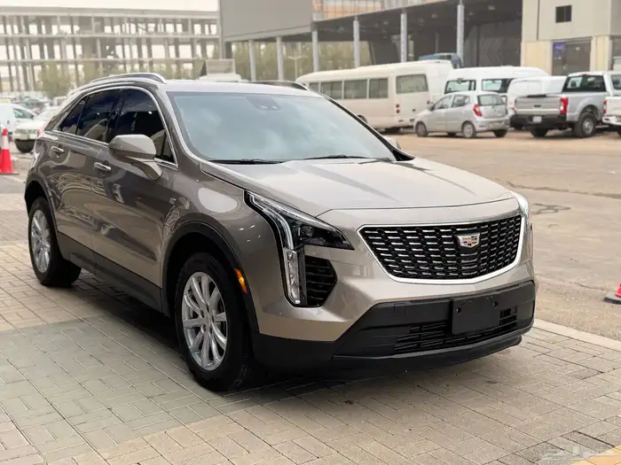 كاديلاك XT4 2023 فل اوبشن عداد 15 الف على الضمان 1