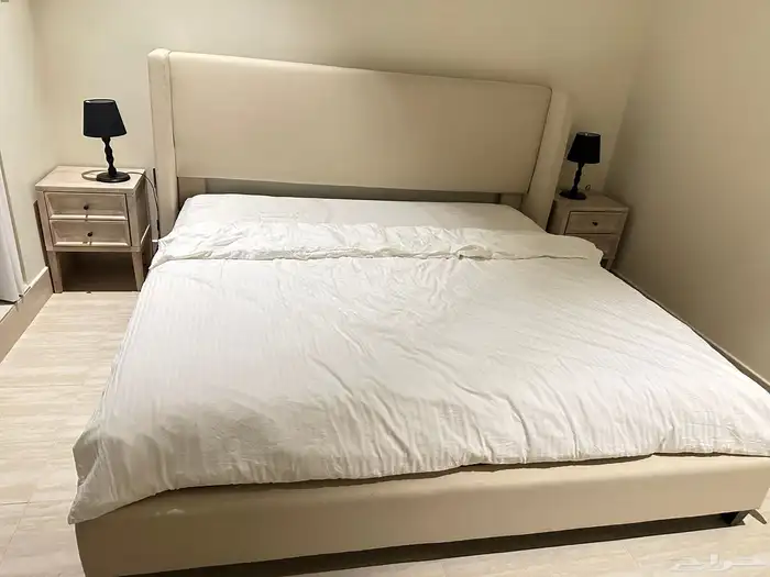 سرير و كومدينة و ادراج من بوتري بارن 1