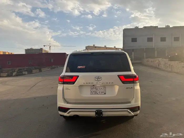 لاندكروزر 2023 سعودي L5 9