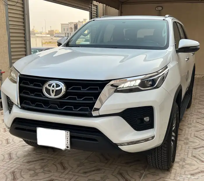 تويوتا فورشنر 2023 عداد 25 الف فقط 2