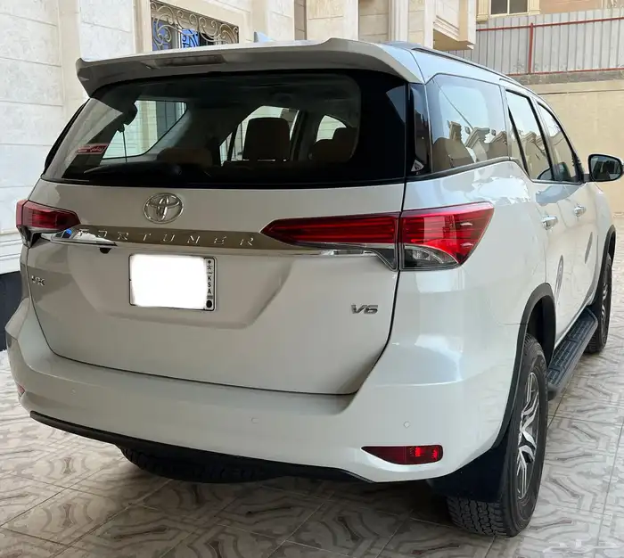 تويوتا فورشنر 2023 عداد 25 الف فقط 4