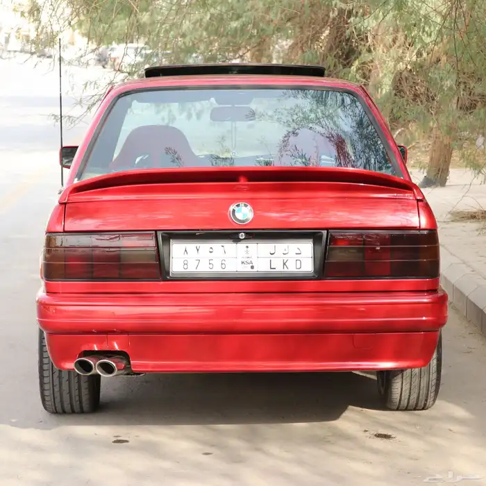 بي ام E30 موديل 1988 السعر 55 الف ريال لا يقبل السوم 6